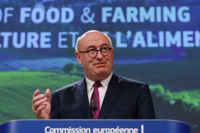 El comisario de Agricultura, Phil Hogan, presentó ayer el documento .