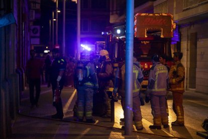 El foc es va produir divendres a la nit al carrer del Nord.