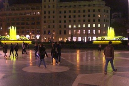 La ciudad se viste de amarillo para pedir la libertad de los presos.