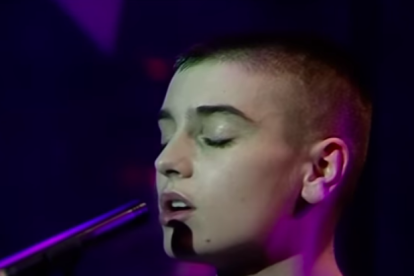 Sinead O'Connor en una imatge d'arxiu de principis dels 90.