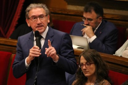 El conseller d'Economia i Hisenda, Jaume Giró, durant la sessió de control al Govern