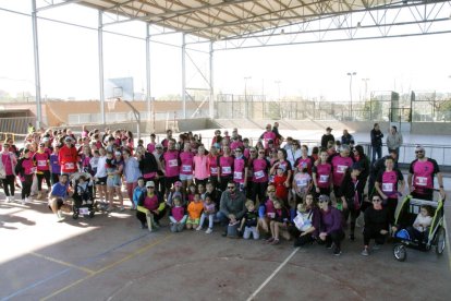 Alguns dels participants en la Cursa de la Dona que es va celebrar a Alpicat.