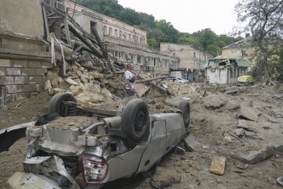 Un edifici d’Odessa destruït durant un bombardeig rus.