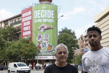 La Junta Electoral ordena a Vox retirar su 'lona del odio'