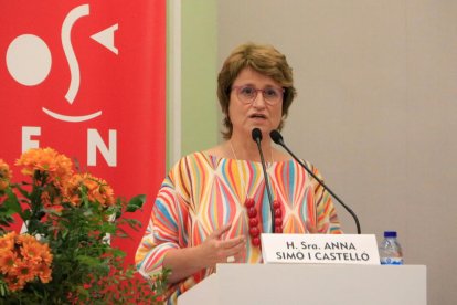 La consellera d'Educació, Anna Simó, en la presentació de l'Any Rosa Sensat.