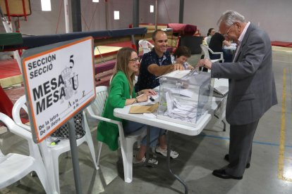 La participación en la ciudad de Lleida a las 14 horas alcanza el 30,21%, tres puntos y medio menos que en el 2019