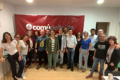 Integrants del Comú, ahir després del recompte.