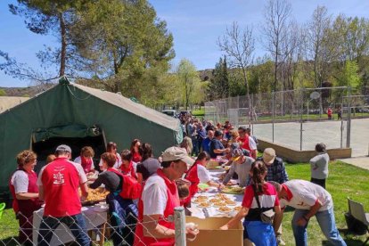 Sant Esteve de Llitera bat el rècord d'assistents en el Dia de la Serra del Castell