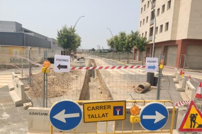 Les obres d’urbanització del carrer Fraga d’Alcarràs.