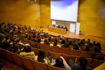 Un momento de la jornada sobre los problemas de salud mental en jóvenes, en el campus de Cappont. 