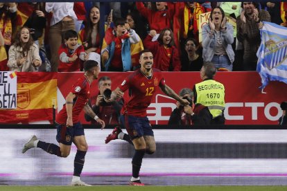 El davanter de l’Espanyol Joselu va debutar amb la selecció amb un doblet en un minut tot just entrar.