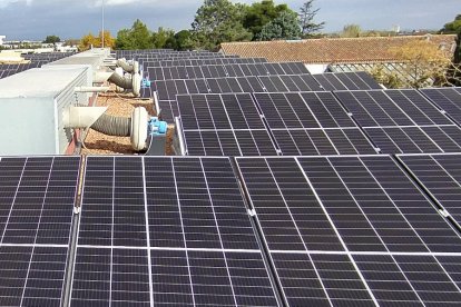 La nova instal·lació fotovoltaica a Agrònoms.