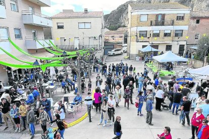 Gerb. La Fira de Gerb, a Os de Balaguer, va reunir ahir unes 40 parades i 40 cotxes antics.