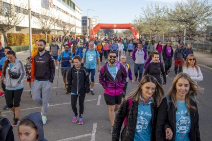 Salida de la Magic Line en Tremp, ayer desde la plaza frente a la Residència Sant Hospital.