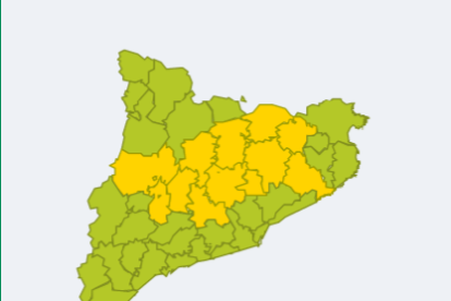 Mapa de Catalunya amb la previsió de pluges moderades en les comarques marcades en groc.