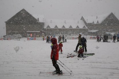 Durant el matí va nevar a l’estació de Port Ainé.