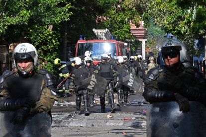 L’OTAN desplegarà 700 soldats més per posar fi a la violència.