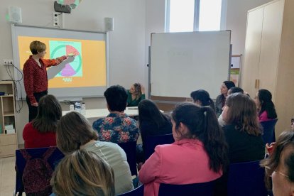 Un momento del taller impartido ayer en la sede de Down Lleida en el Secà de Sant Pere. 