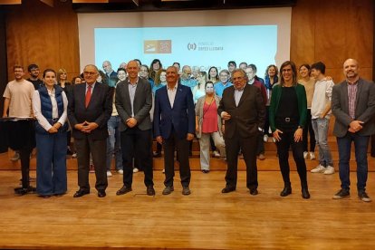 Foto de grupo de representantes de las fundaciones ICG y Orfeó, ayer tras la firma del convenio.