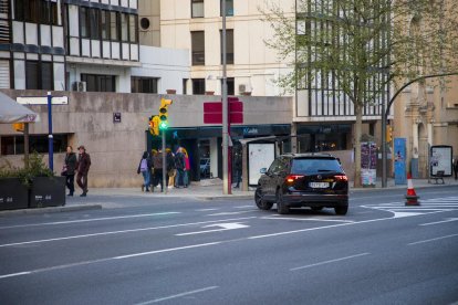 El nuevo giro sirve para acceder a la calle Bisbe Torres. 