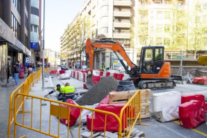 Les obres de la rambla d’Aragó de Lleida a l’altura del carrer Lluís Companys.