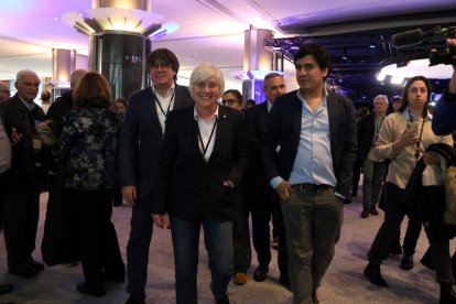 Clara Ponsatí, ahir amb Carles Puigdemont a l’Eurocambra.