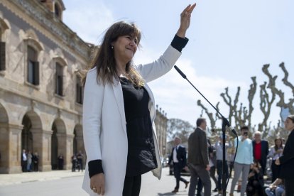 La presidenta de Junts y expresidenta del Parlament, Laura Borràs, tras sus declaraciones a los medios el jueves.