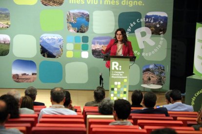 La consellera de la Presidència, Laura Vilagrà, durant la cloenda del Primer Congrés Català de Repoblament que s'ha celebrat a la Llotja de Lleida