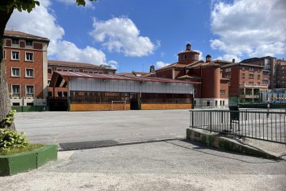 Vista del patio del colegio de Sestao.