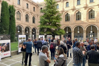 El Rectorat de la UdL va acollir l’exposició ‘L’ànima de la fruita’.