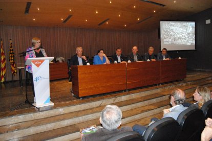 Anna Gómez, a l’acte inaugural amb Santiago Costa, Estefania Rufach, Miquel Plensa, Jordi Ignasi Vidal, Claudi Vidal i Marc Miret.