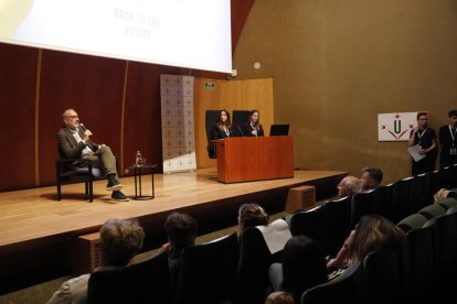 El periodista Antoni Bassas, ayer en la primera jornada de la Setmana de la Comunicació de la UdL. 