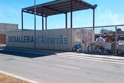 Els lladres van ser sorpresos a la deixalleria d’Alcarràs.