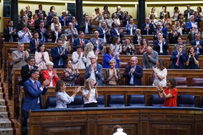 La finalización de la sesión del Congreso en la que se ha aprobado la ley de vivienda.