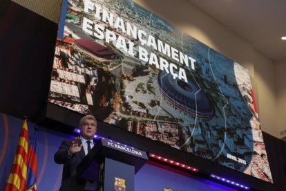 Laporta, ahir durant l’explicació del finançament del projecte.