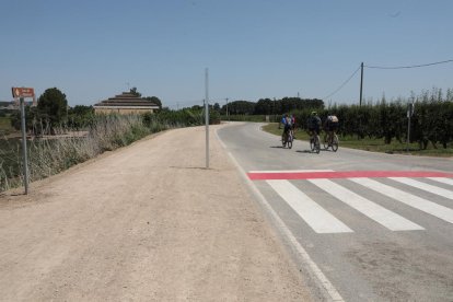 El espacio que se está adecuando para bicis y peatones.