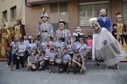 Imatge d’arxiu d’una cercavila al barri de Jaume I.