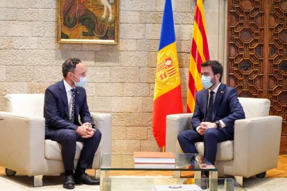 La reunió dels dos presidents al Palau de la Generalitat.