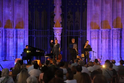 Jazz-swing en la Seu Vella con el 'crooner' barcelonés Stefano Palatchi