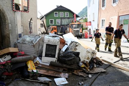 Las inundaciones afectaron ayer a localidades de Austria.