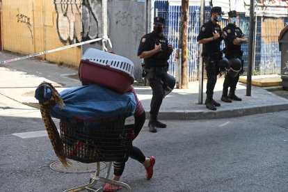 Desalojan 31 pisos de dos edificios okupados de Carabanchel desde hace 6 años