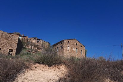 Las casas deterioradas que suponen un peligro para los vecinos. 