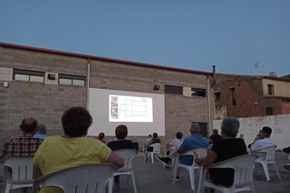 Reunió explicativa sobre l’estat de les obres.