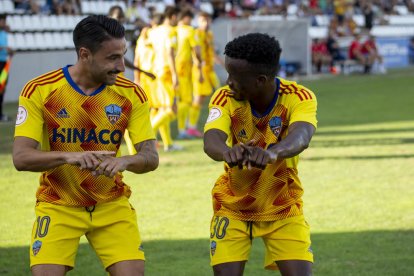 Chuli y Quadri se animaron con un baile tras el primer gol.