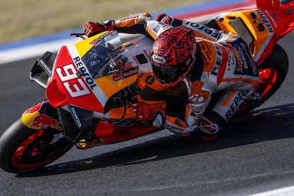 Marc Márquez durante el test que Honda hizo ayer en el circuito de Misano.