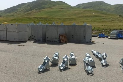 Trabajos en Baqueira previos a la apertura de la temporada.