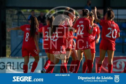 La celebració del primer gol de l'AEM