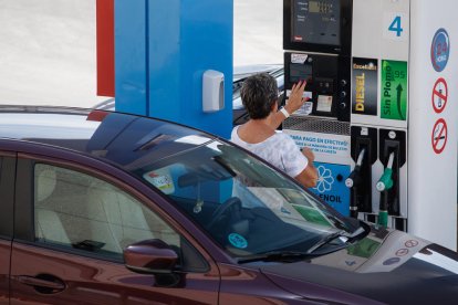 Las gasolineras automáticas ofrecen un precio más bajo. 