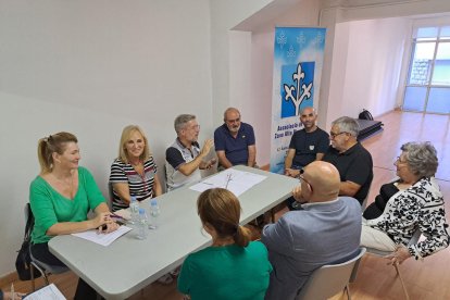 El govern municipal es va reunir ahir amb veïns de la Zona Alta.