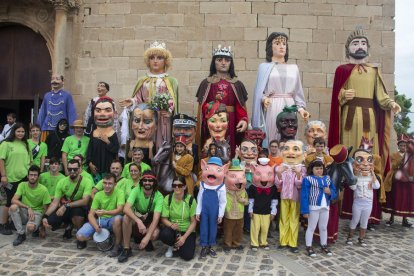 El Seguici Popular de Bellpuig va estrenar la primera fase de la restauració del seu bestiari.